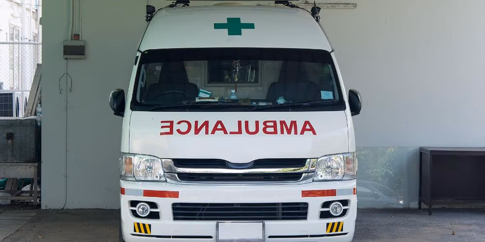 noida ambulance